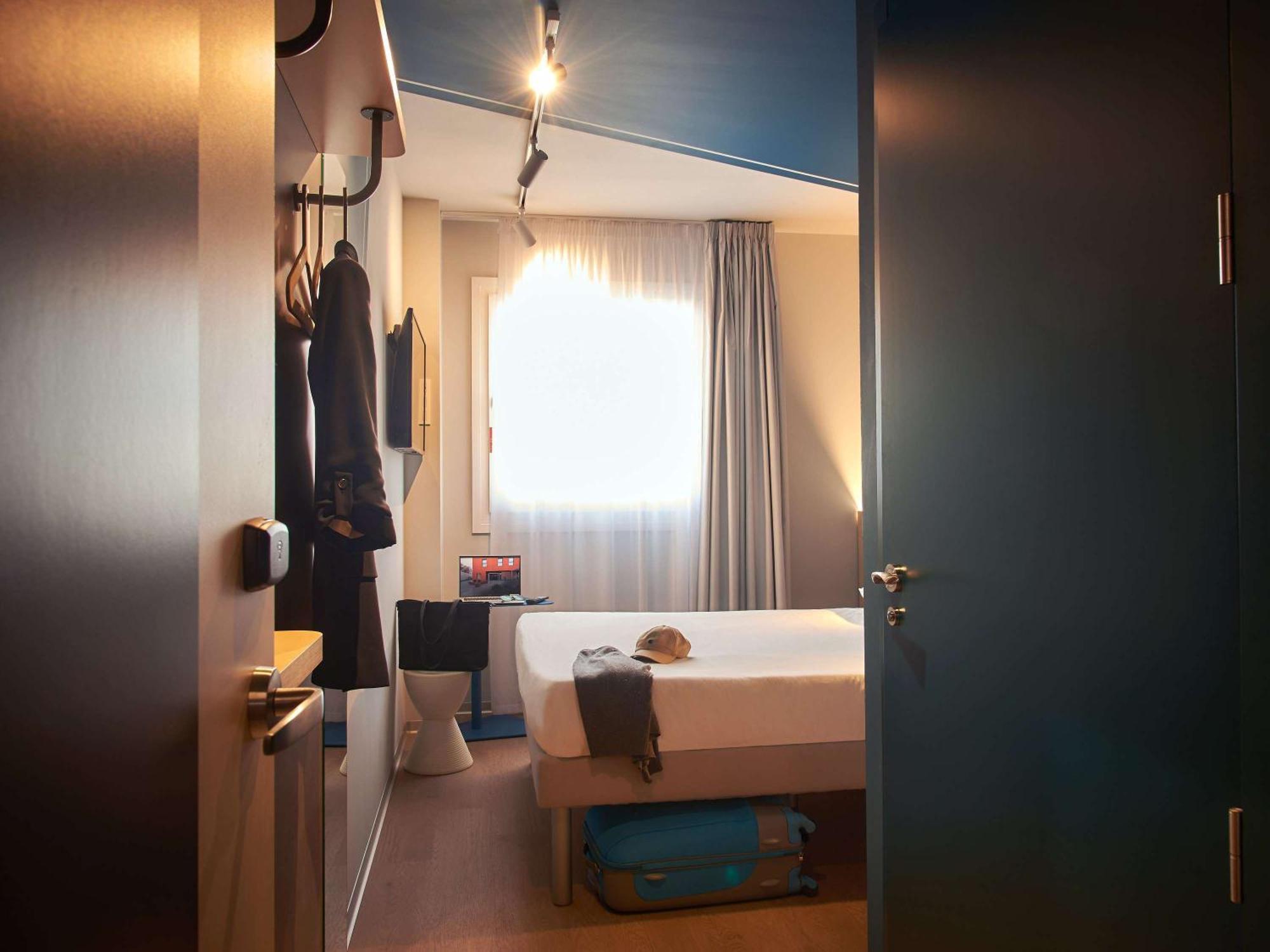 Ibis Budget Vitoria Gasteiz מראה חיצוני תמונה