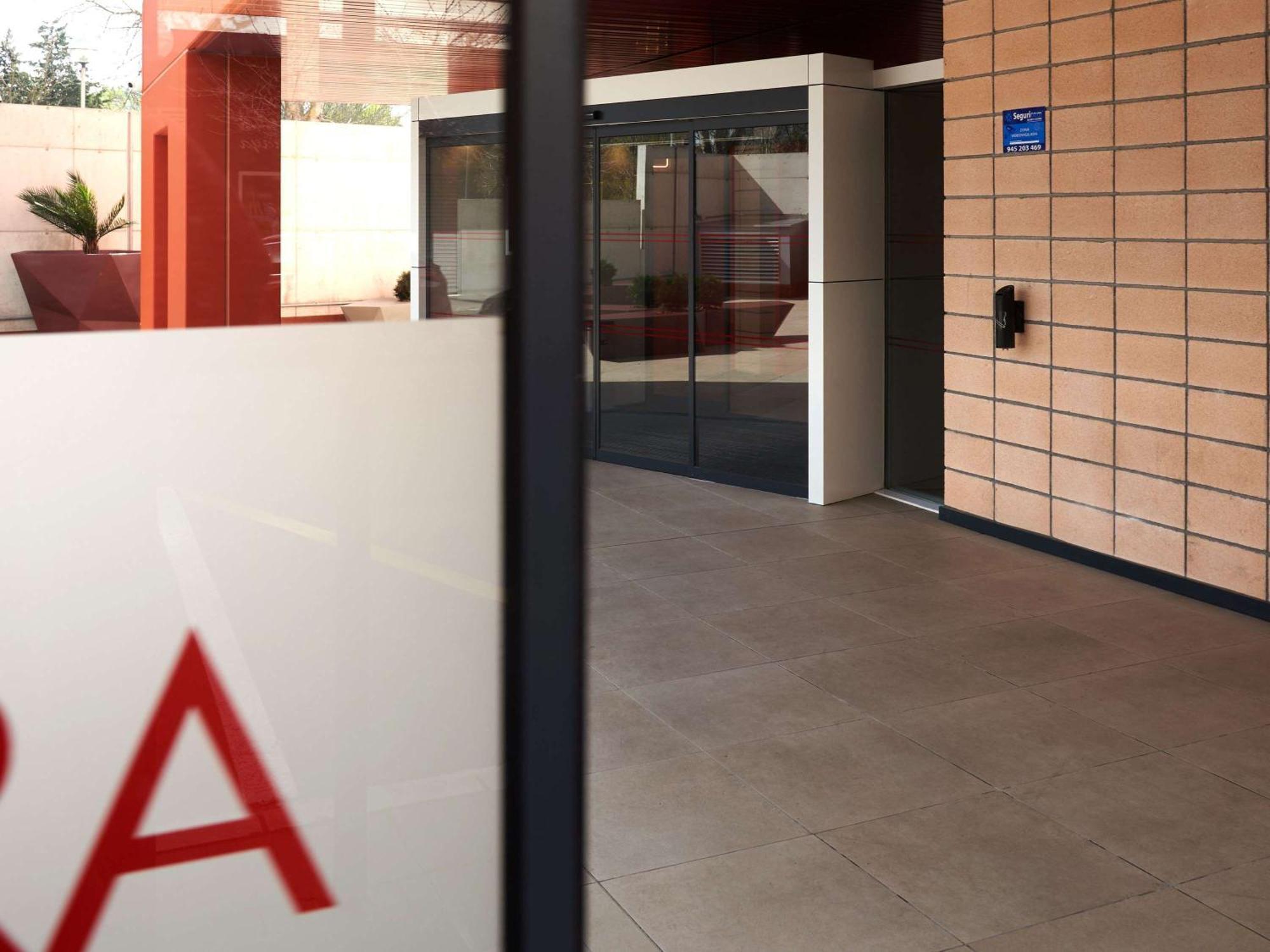 Ibis Budget Vitoria Gasteiz מראה חיצוני תמונה