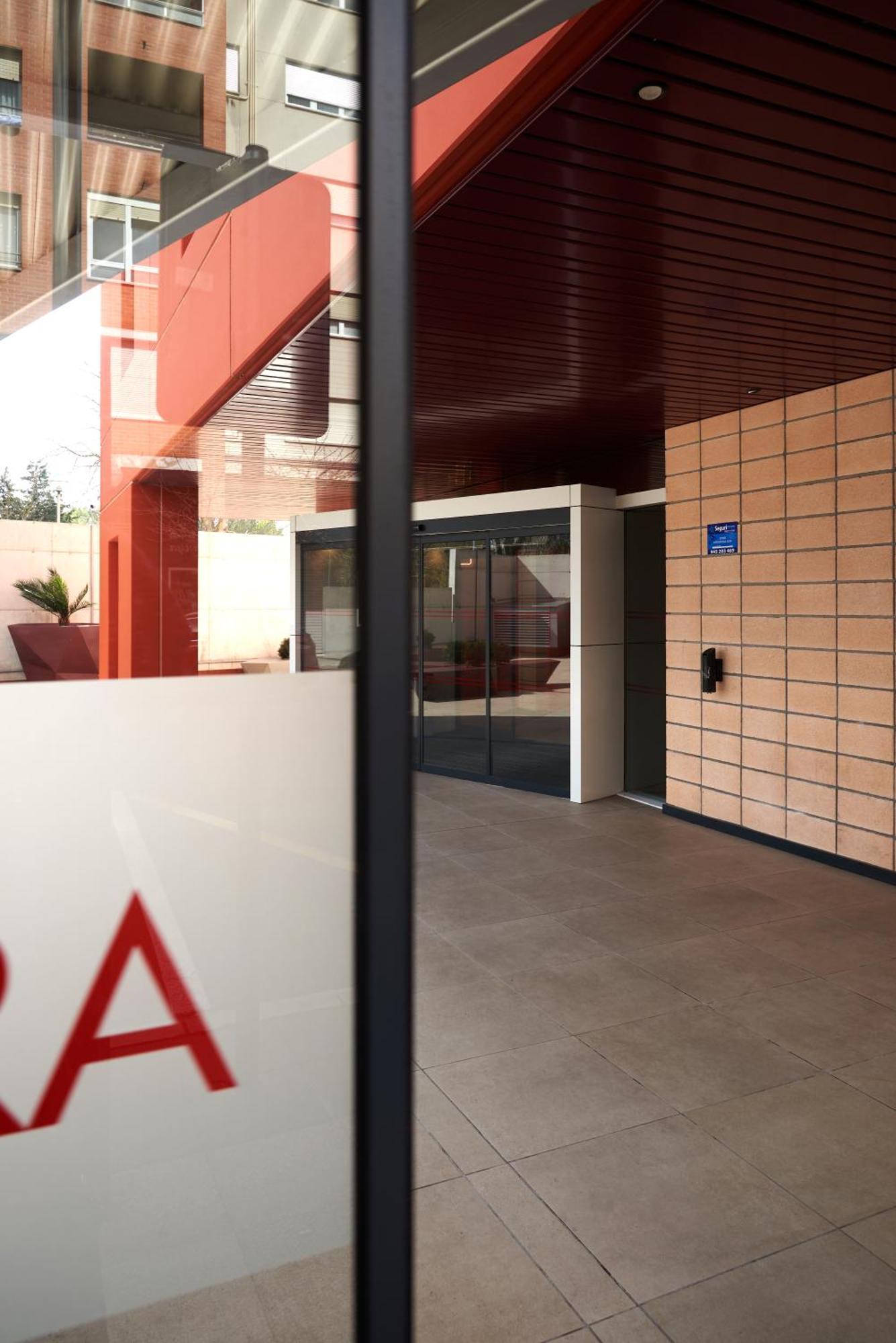Ibis Budget Vitoria Gasteiz מראה חיצוני תמונה